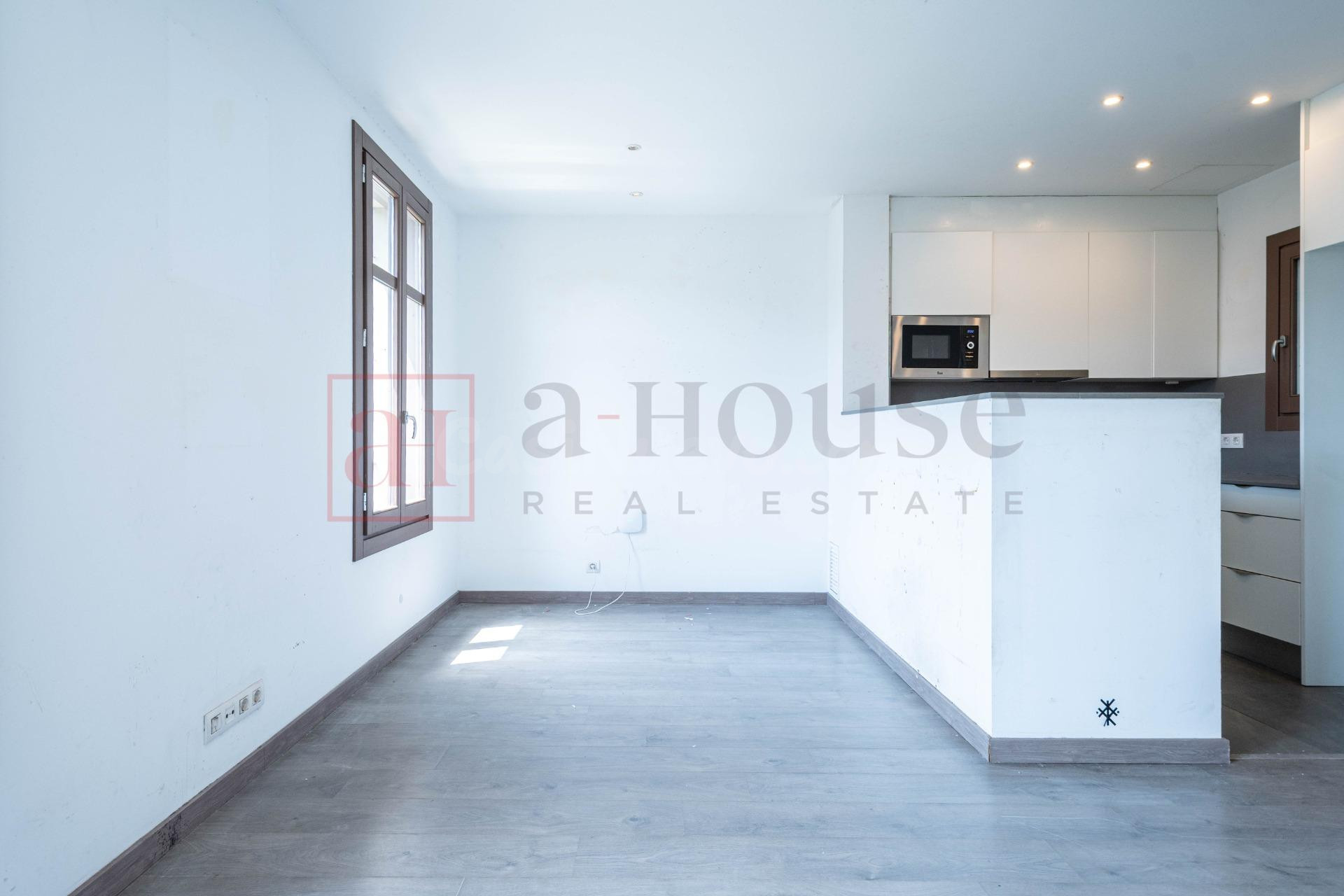 PISO REFORMADO CON BALCÓN EN EL BARRIO DE SANT ANTON - foto 4