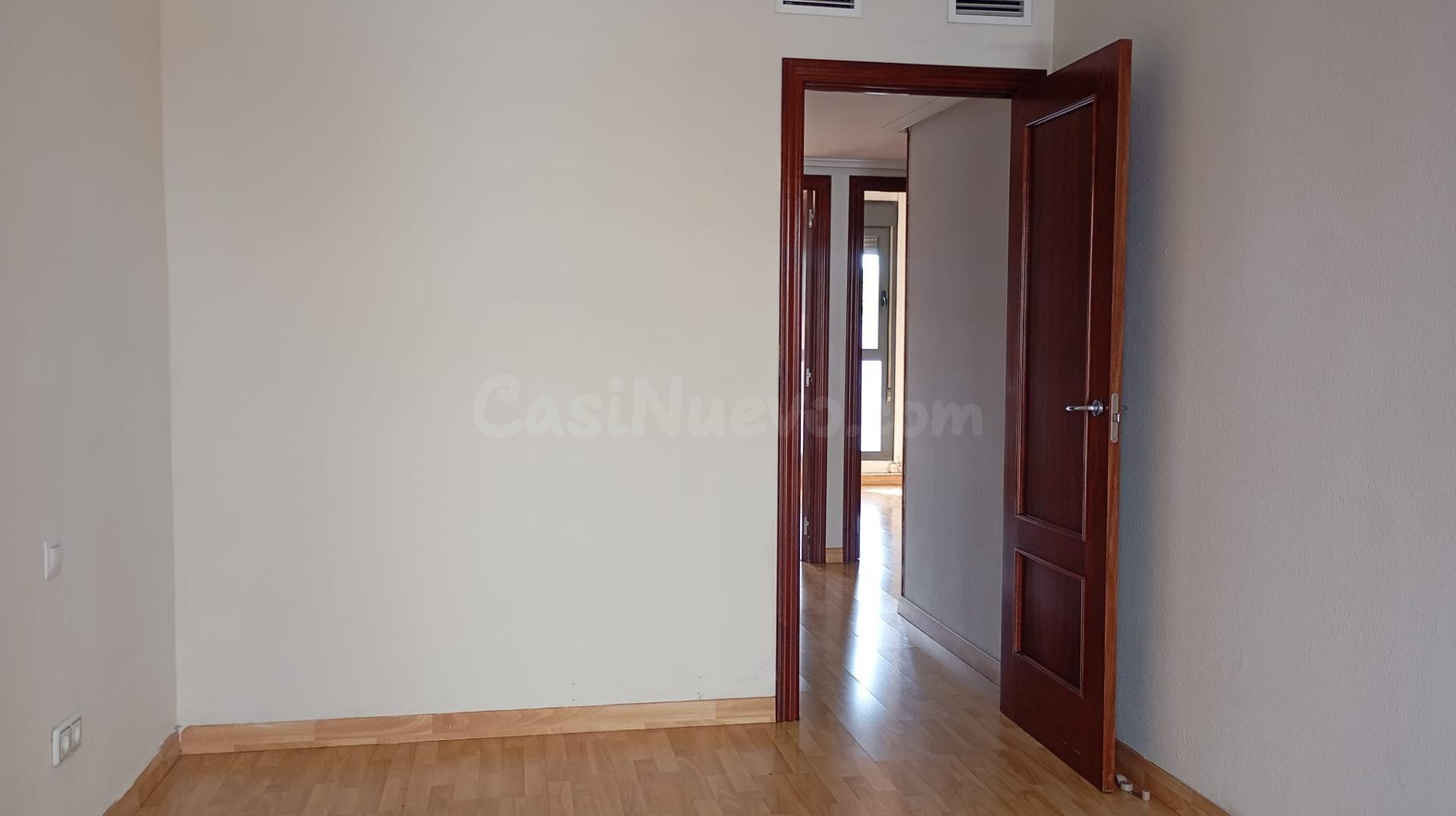 PROXIMO A PASEO ECHEGARAY CON GARAJE Y TRASTERO. - foto 4