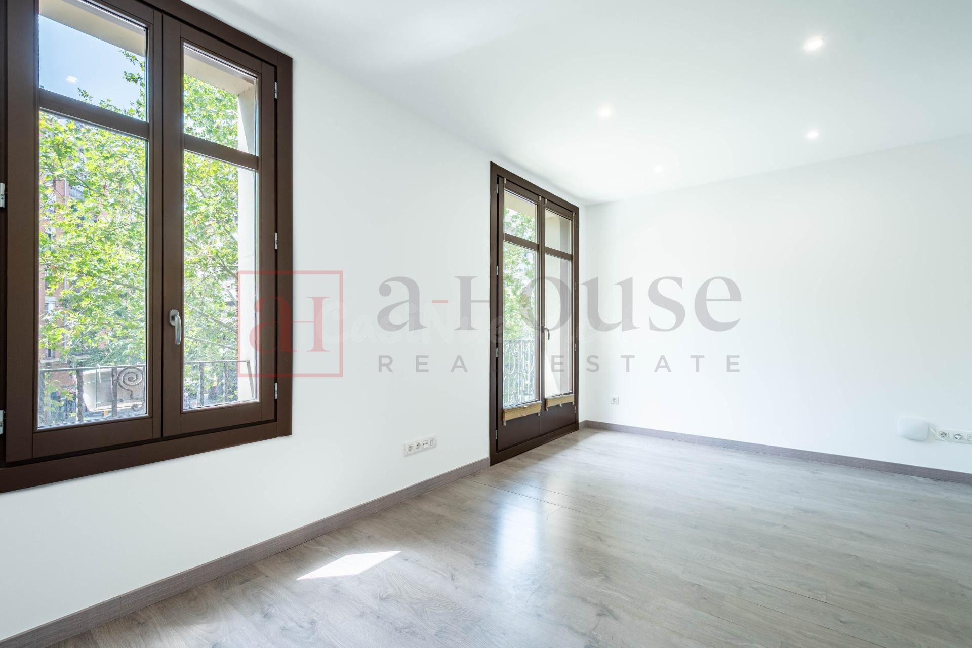 PISO REFORMADO CON BALCÓN EN EL BARRIO DE SANT ANTONI - foto 2