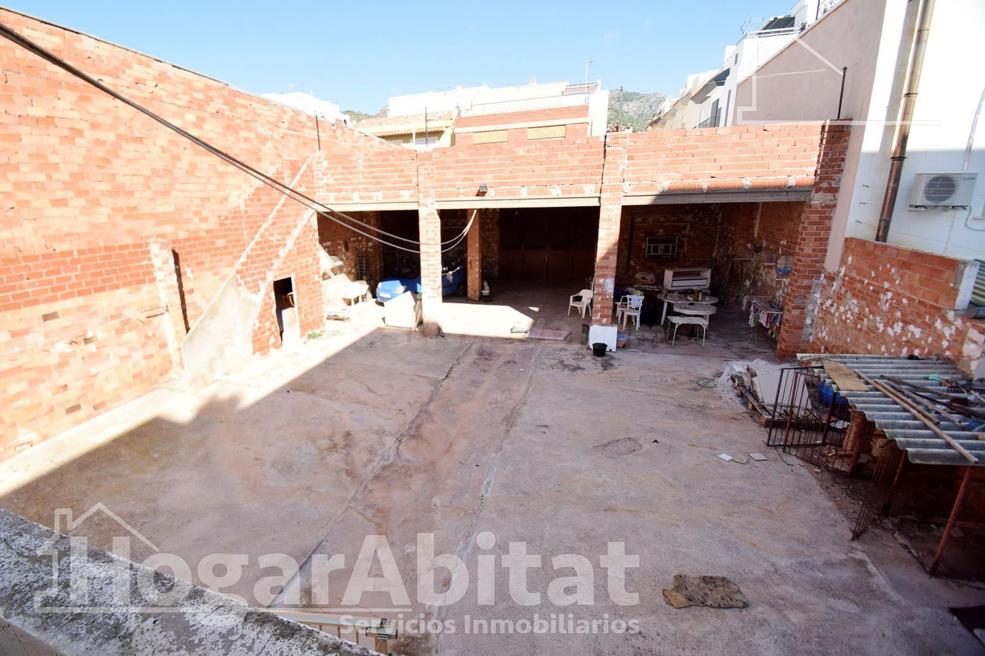 GRAN CASA CON TERRAZA Y TRASTERO