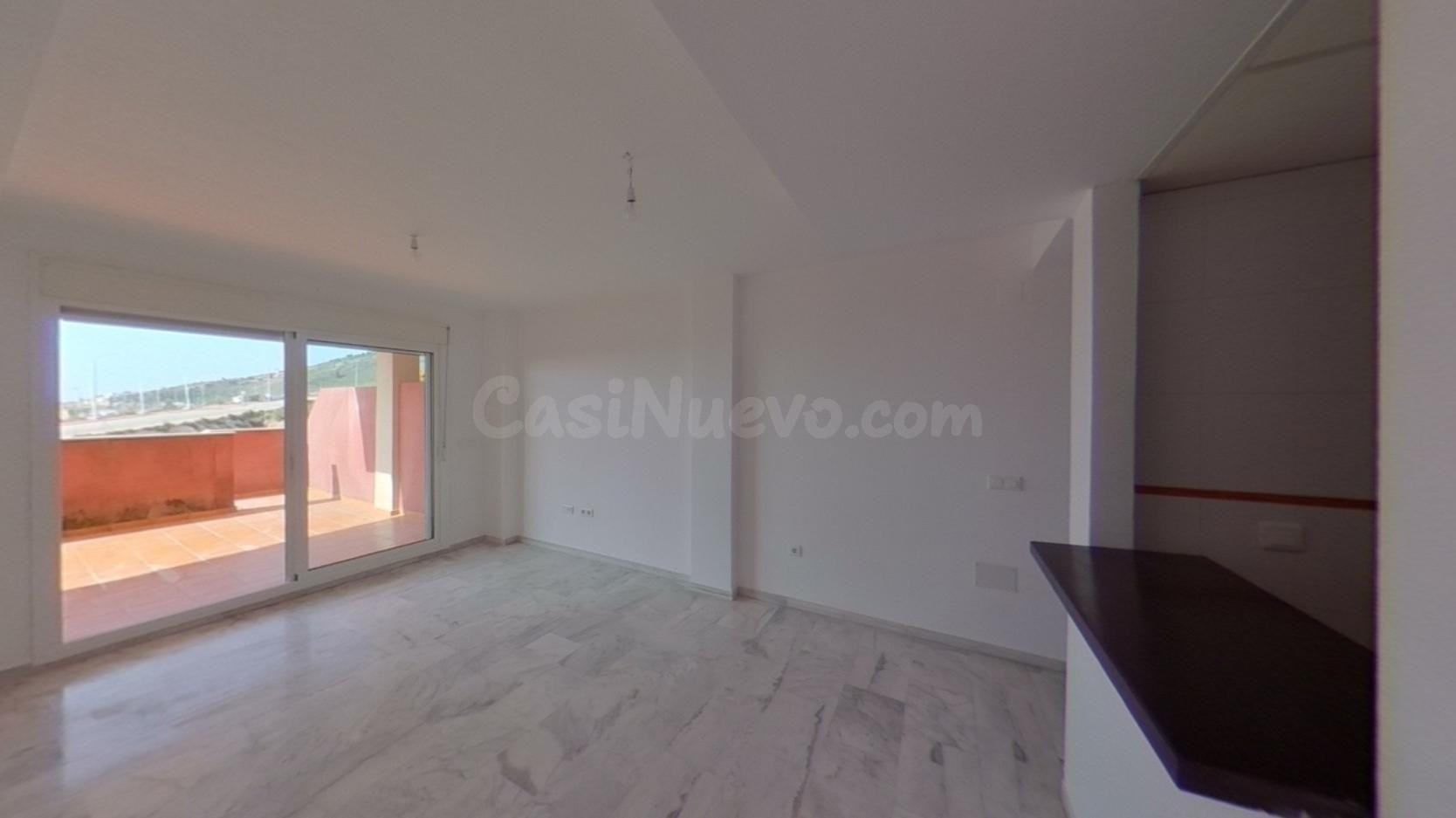 Benalmádena - Piso, 2 Dormitorios, Terraza y Patio, Garaje - foto 3