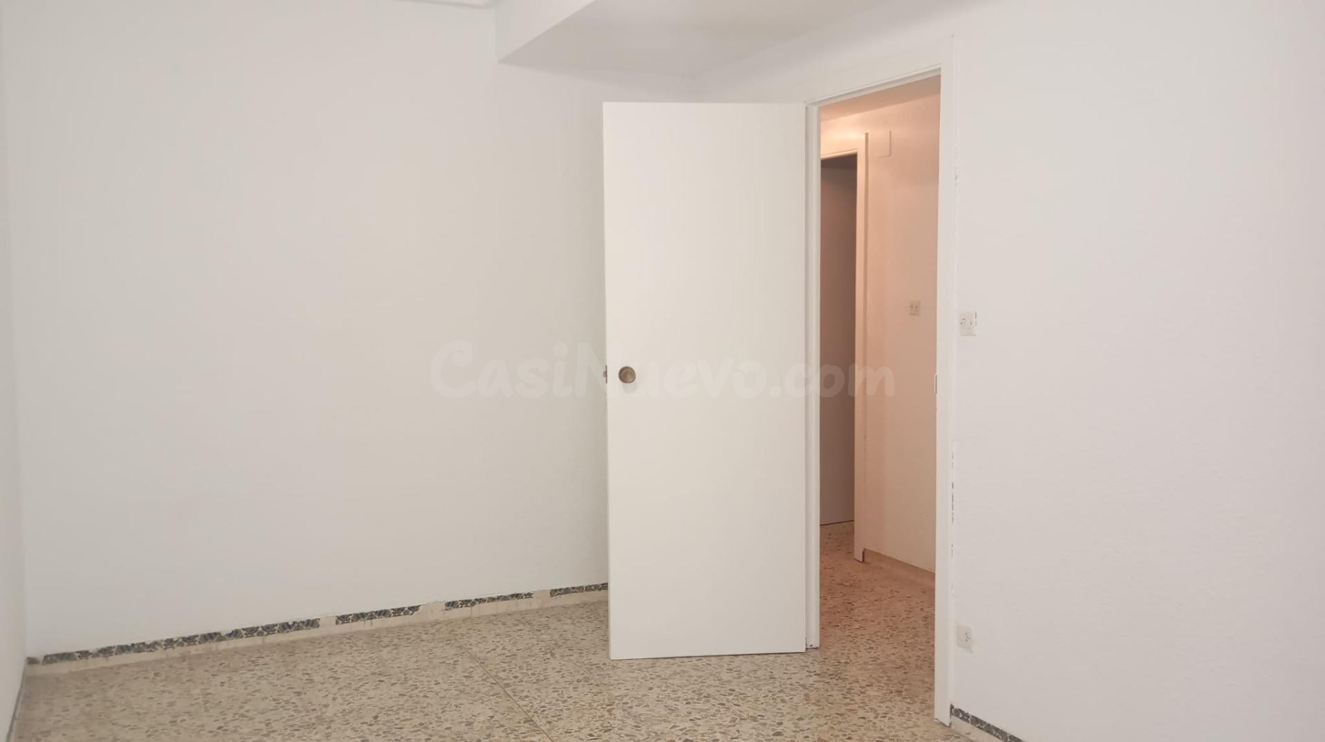 PISO CON PLAZA DE GARAJE, JUNTO AL CANAL (TORRERO) Ideal par