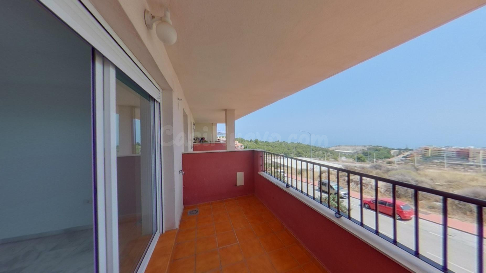 Benalmádena - Ático Dúplex, 3 Dormitorios, Terraza y Balcón