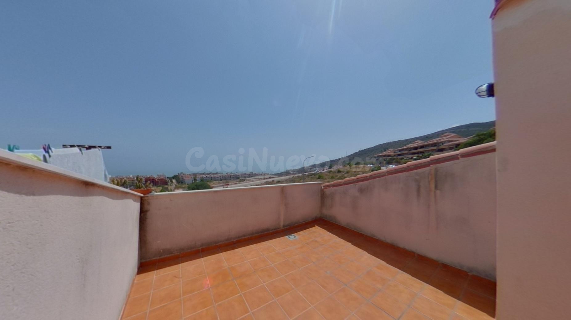 Benalmádena - Ático Dúplex, 3 Dormitorios, Terraza y Balcón - foto 2