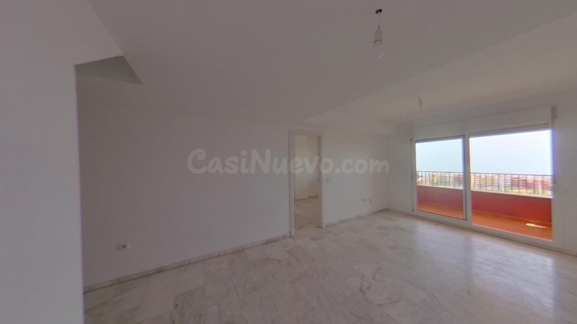 Benalmádena - Ático Dúplex, 3 Dormitorios, Terraza y Balcón - foto 3