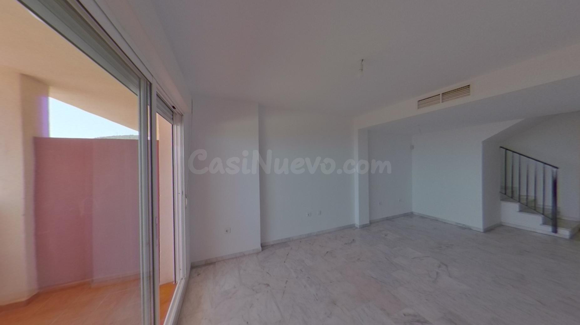 Benalmádena - Ático Dúplex, 3 Dormitorios, Terraza y Balcón - foto 4