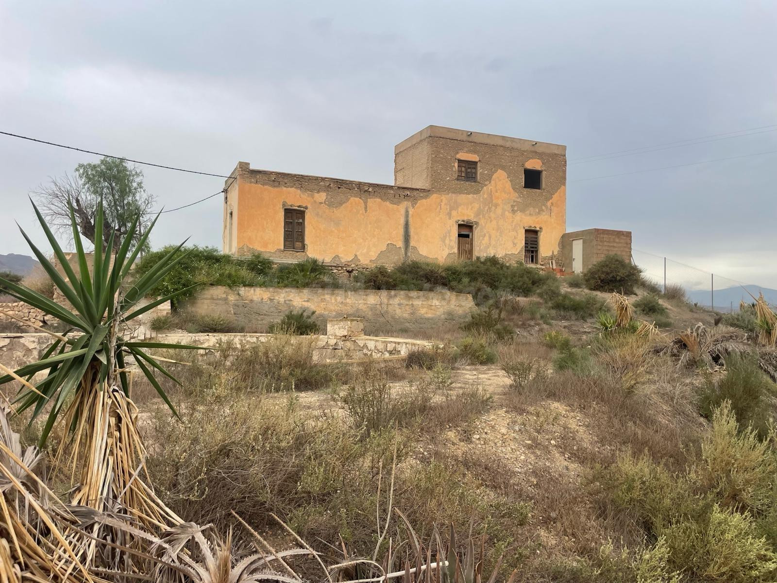 Se vende Cortijo con terreno en la Norieta (Pechina)