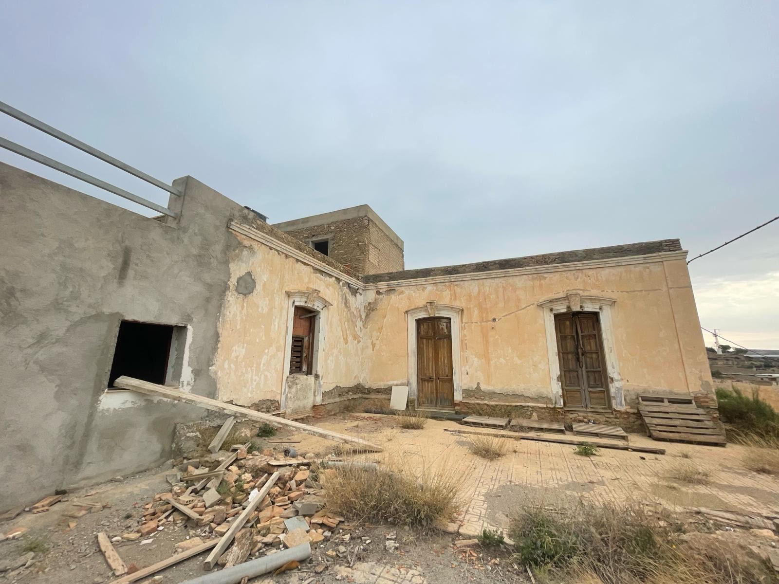 Se vende Cortijo con terreno en la Norieta (Pechina) - foto 4