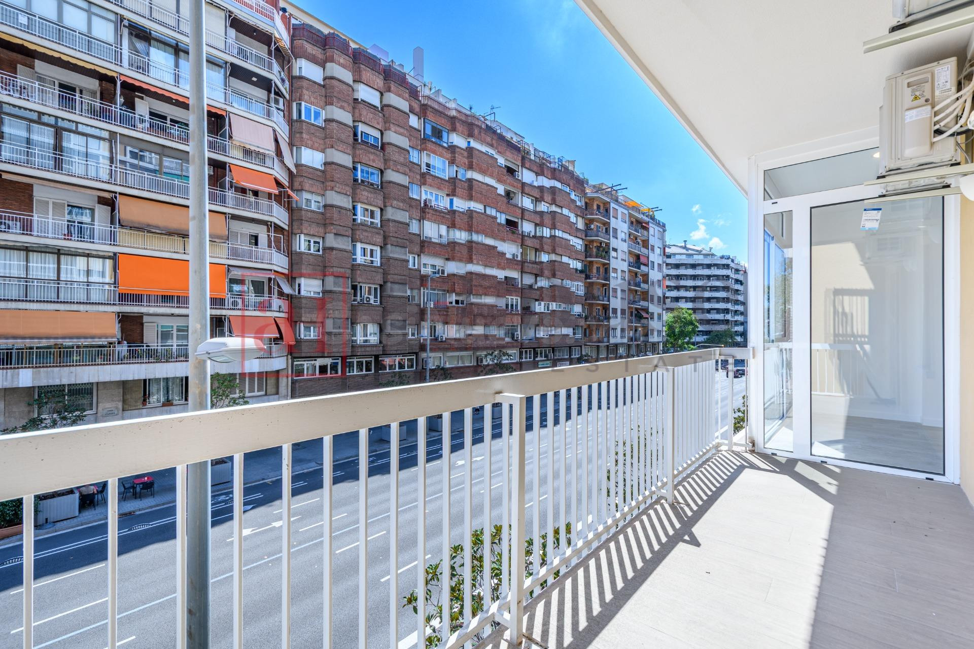PISO RECIÉN REFORMADO CON GRAN BALCÓN EN LA DRETA DE L' EIXA - foto 3