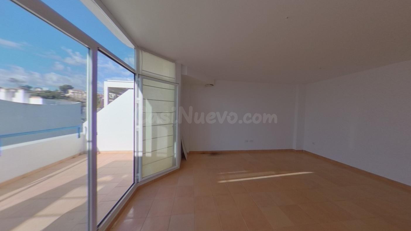 Benalmádena - Adosado, 3 Dormitorios, Terraza, Patio, Garaje - foto 3