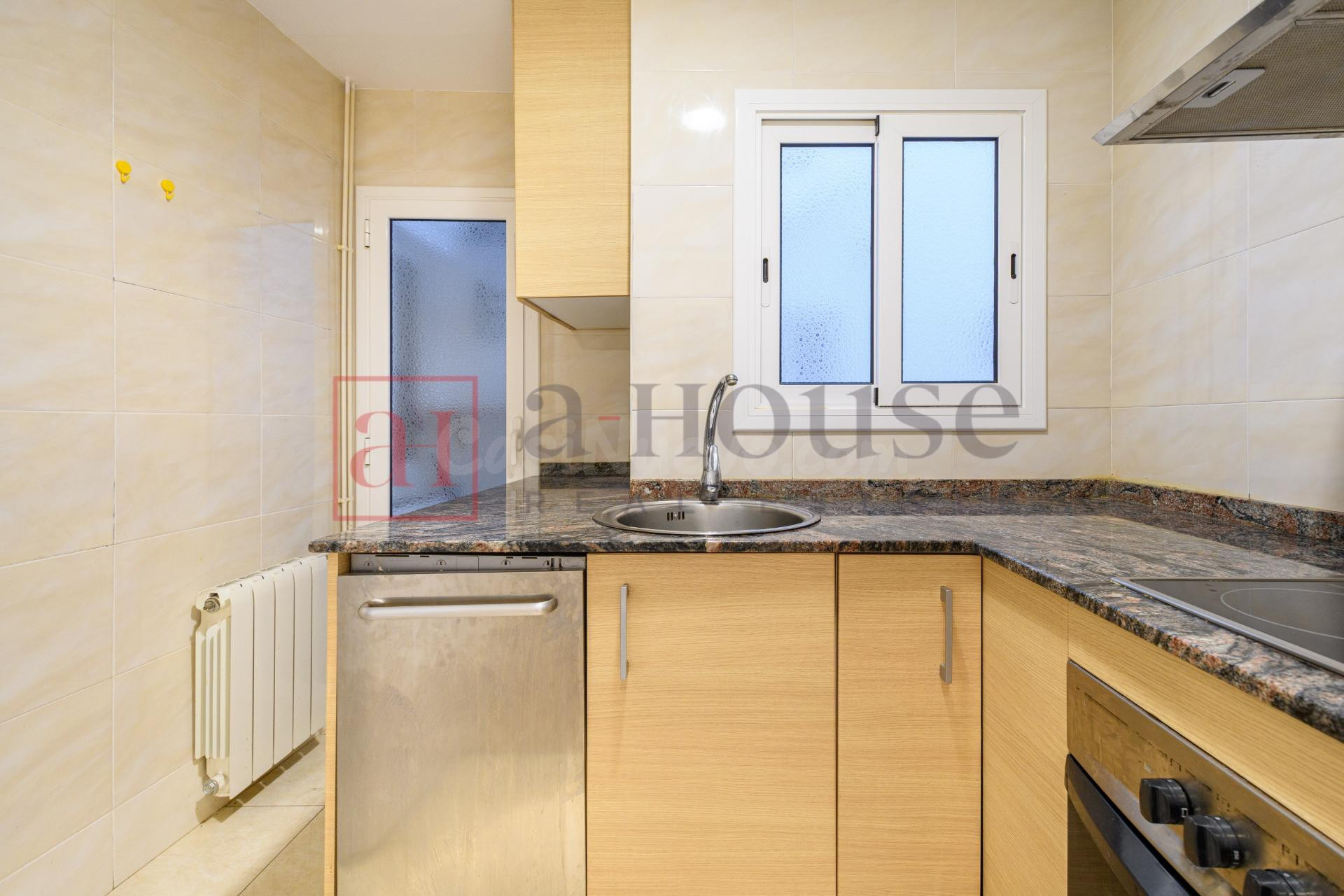 PISO LISTO PARA ENTRAR A VIVIR CON BALCÓN EN SANT GERVASI -  - foto 5