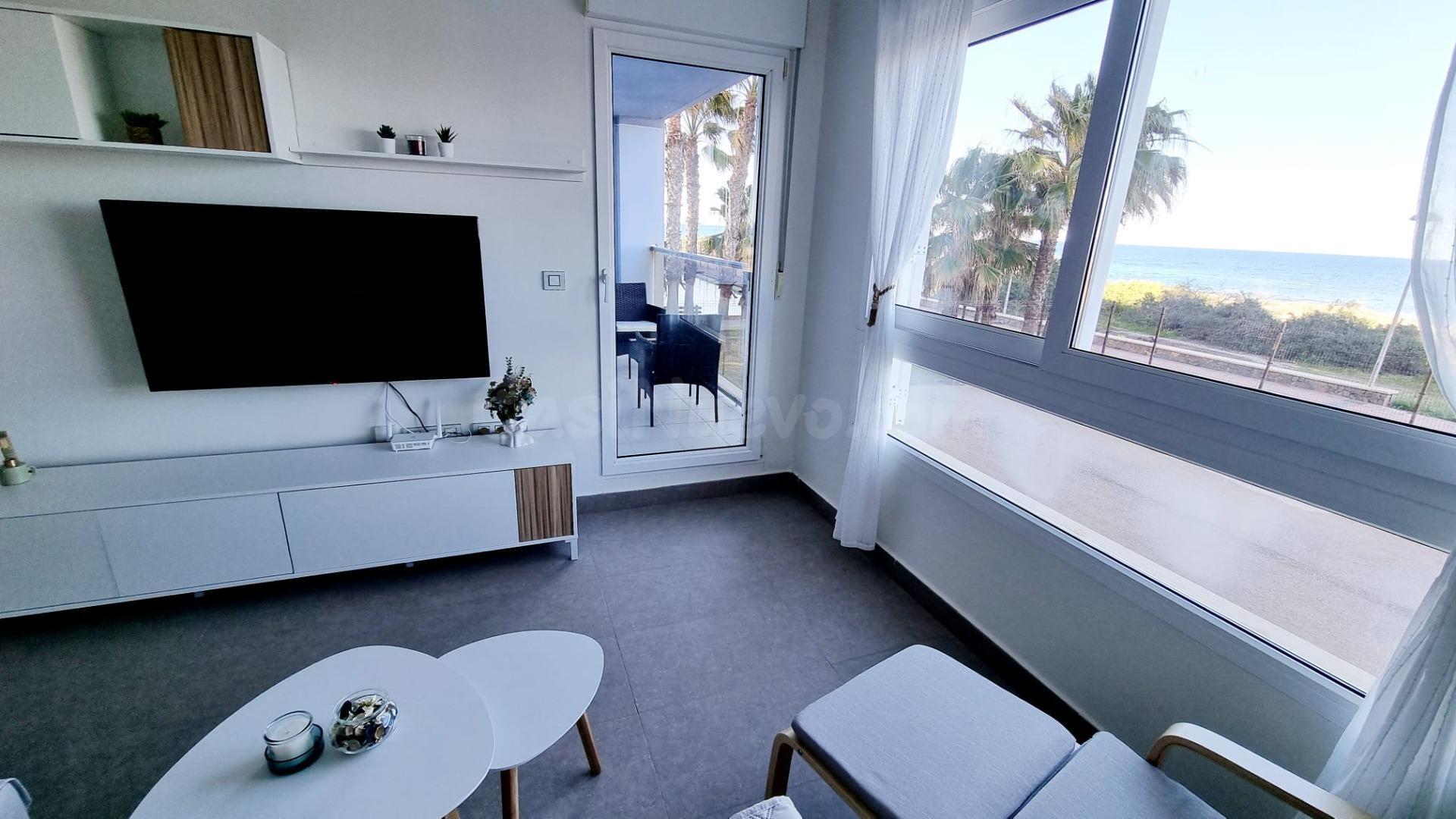 Moderna vivienda de 85 metros cuadrados junto al Mediterráne - foto 4