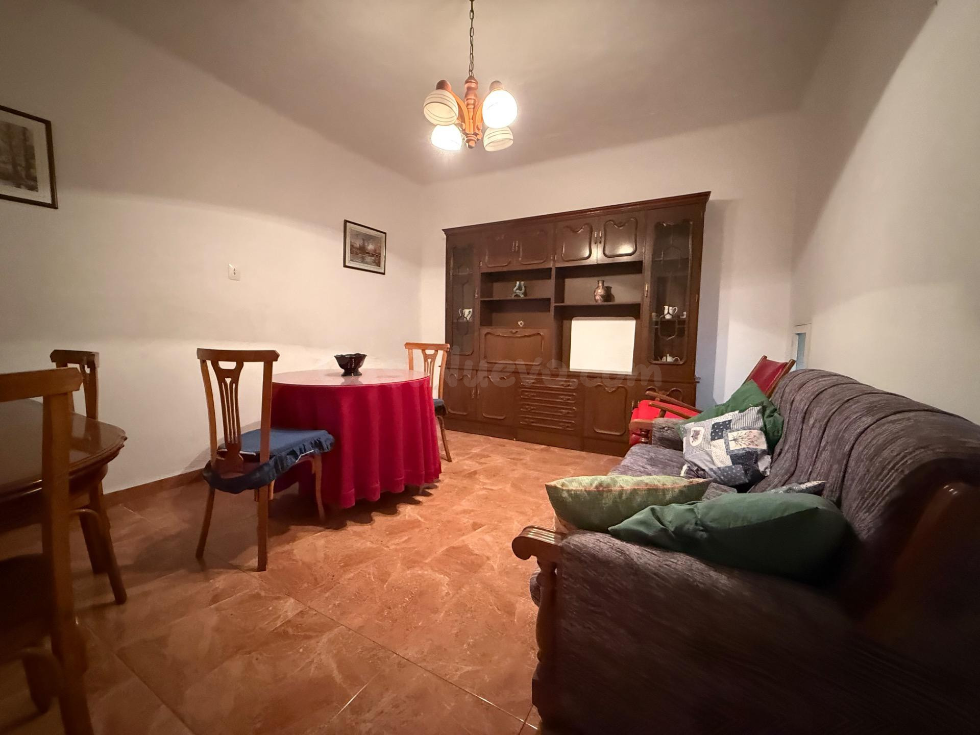 Se Vende Casa de Dos Plantas con Cueva en Canjayar - foto 3