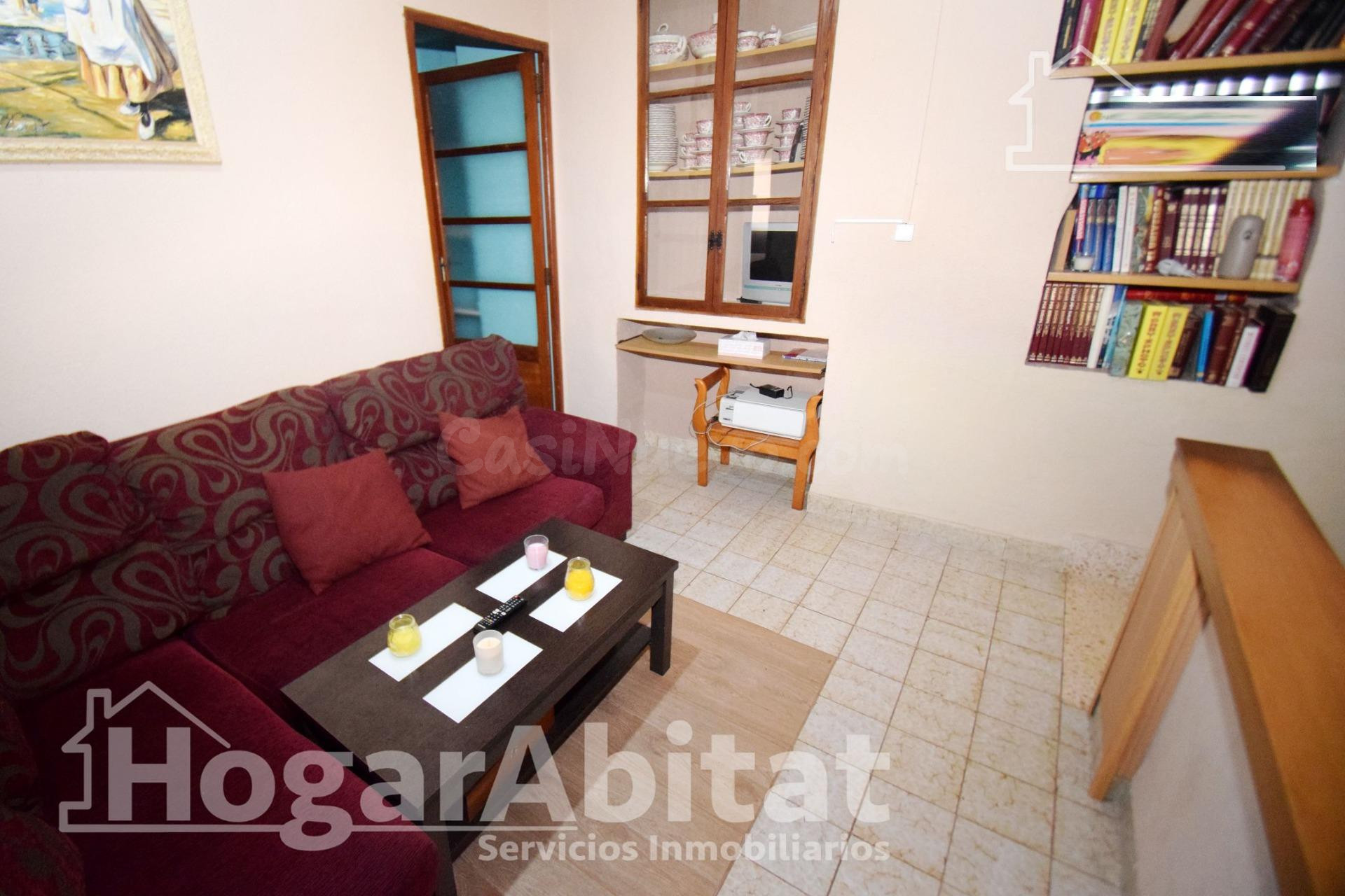 MAGNIFICA CASA CON TERRAZA Y LOCAL COMERCIAL EN EL CENTRO - foto 2