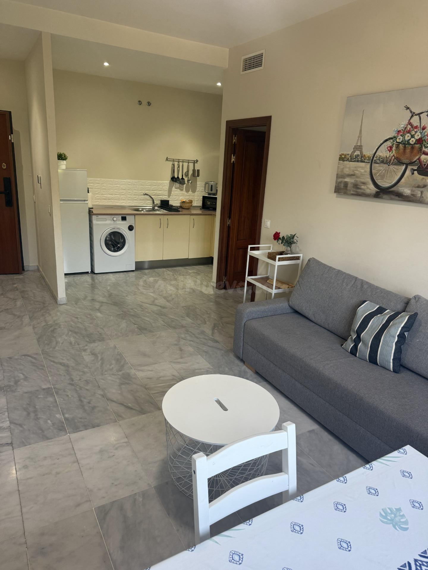APARTAMENTO TURÍSTICO EN EDIFICIO LUXSEVILLA (BORMUJOS) - foto 4