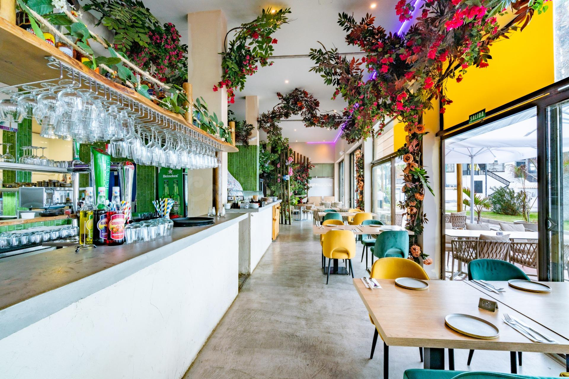 Traspaso restaurante en primera línea del mar