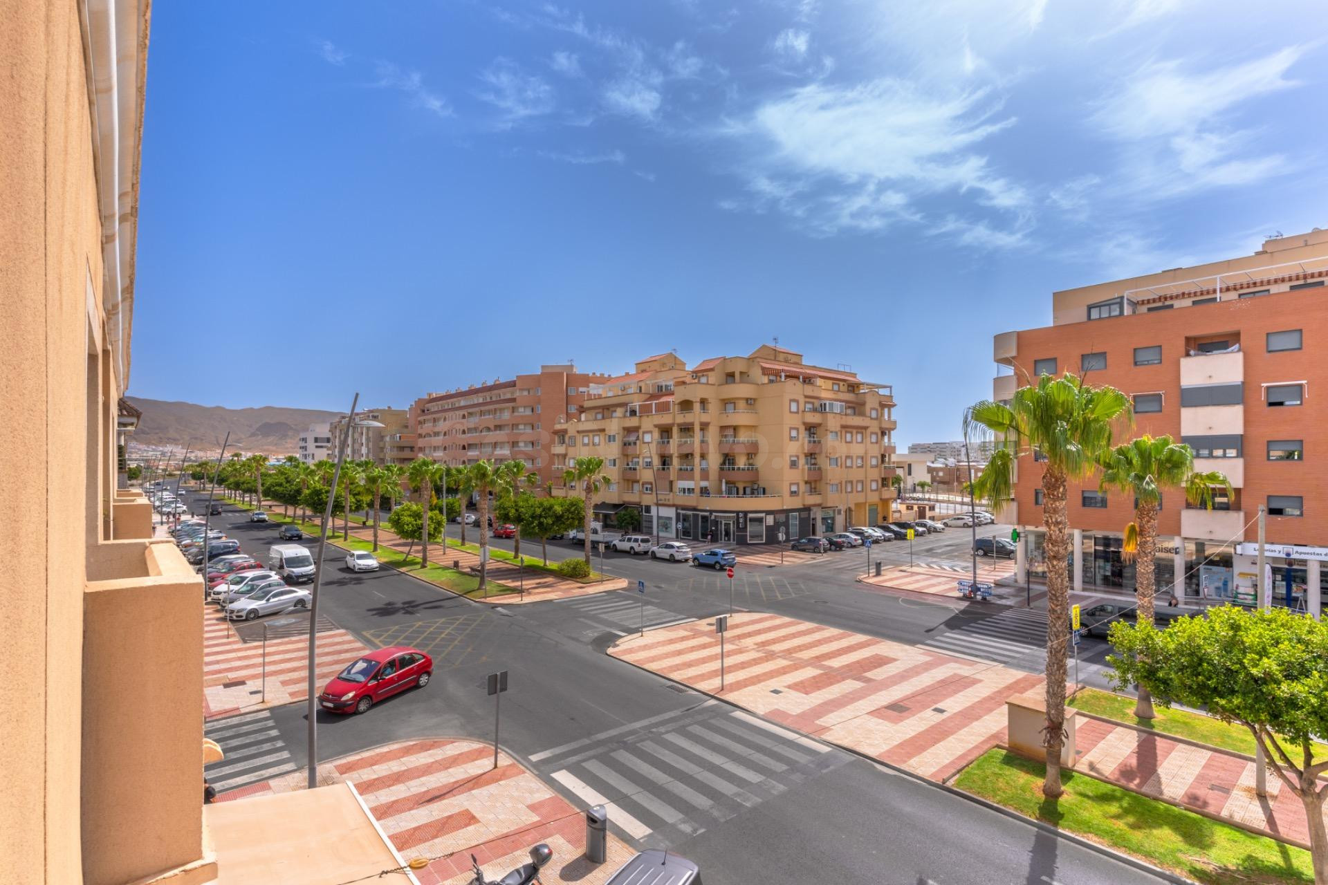 Se Vende Piso de 3 Dormitorios y 2 Baños en Las Salinas a Es