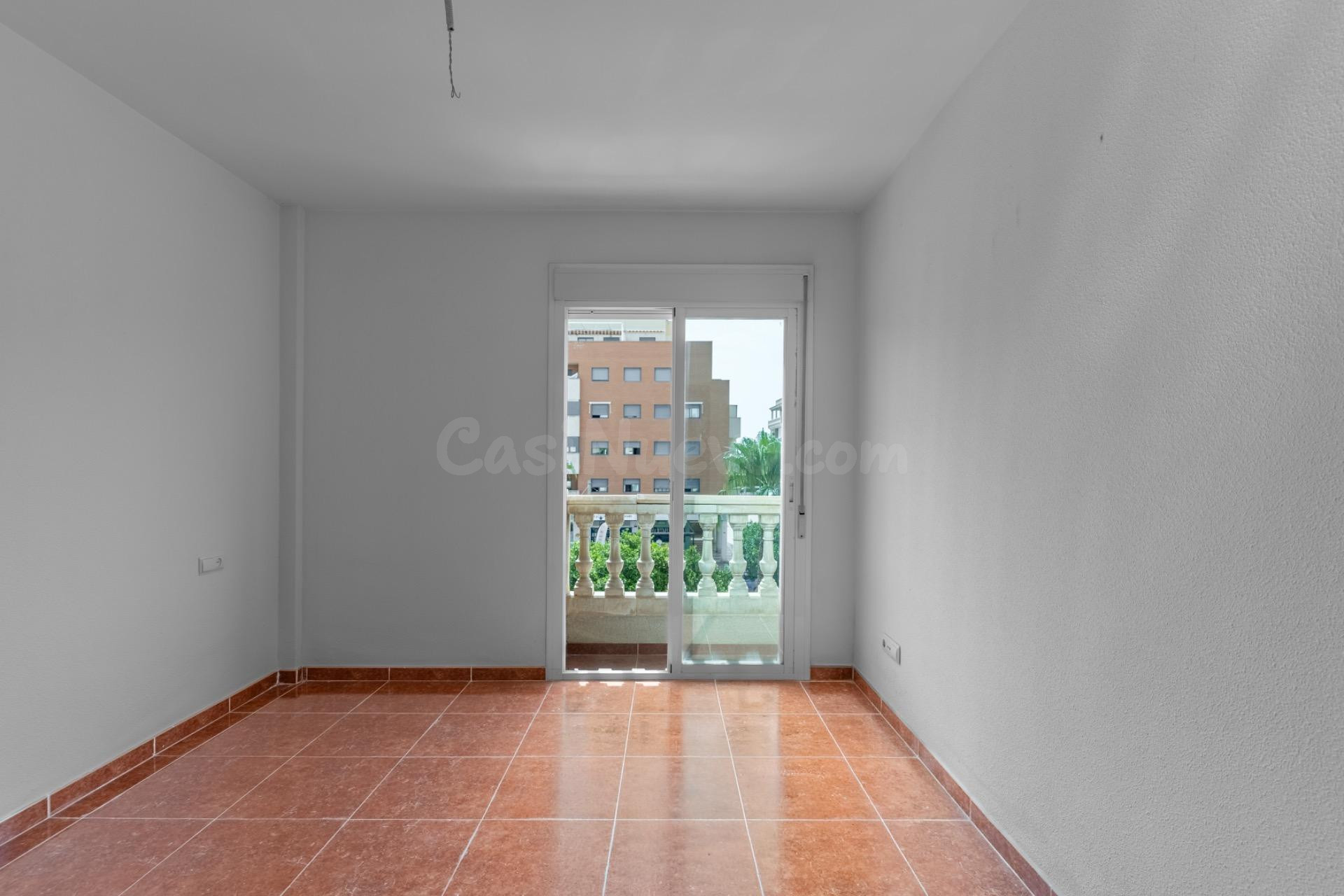 Se Vende Piso de 3 Dormitorios y 2 Baños en Las Salinas a Es - foto 3