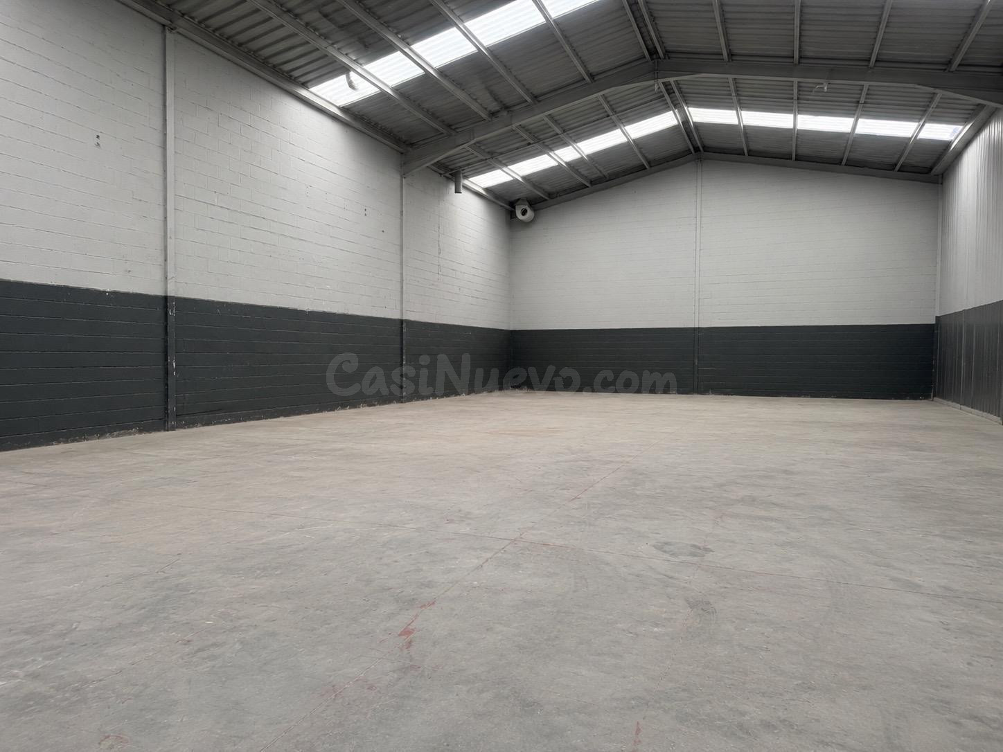 Se vende nave industrial en el Polígono La Algaida