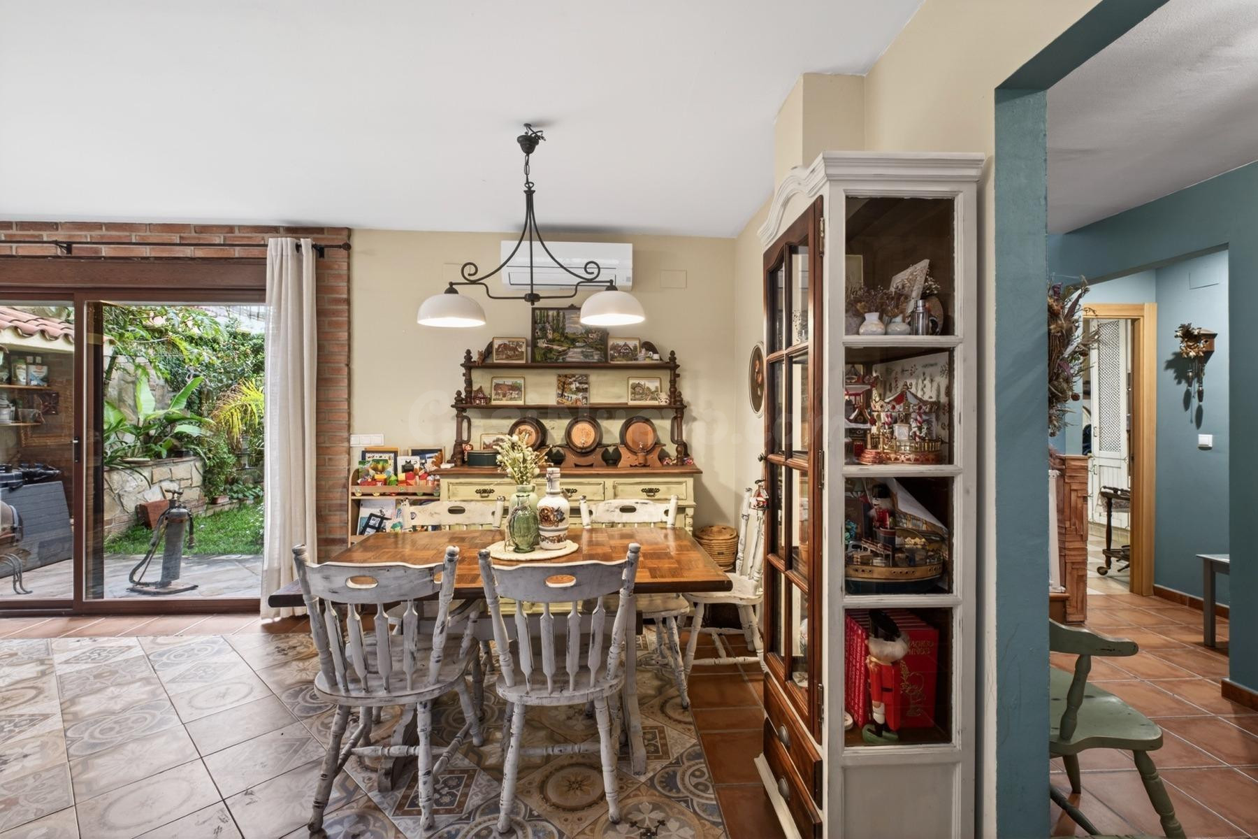 Exclusiva vivienda con encanto mediterráneo en Churriana - foto 4