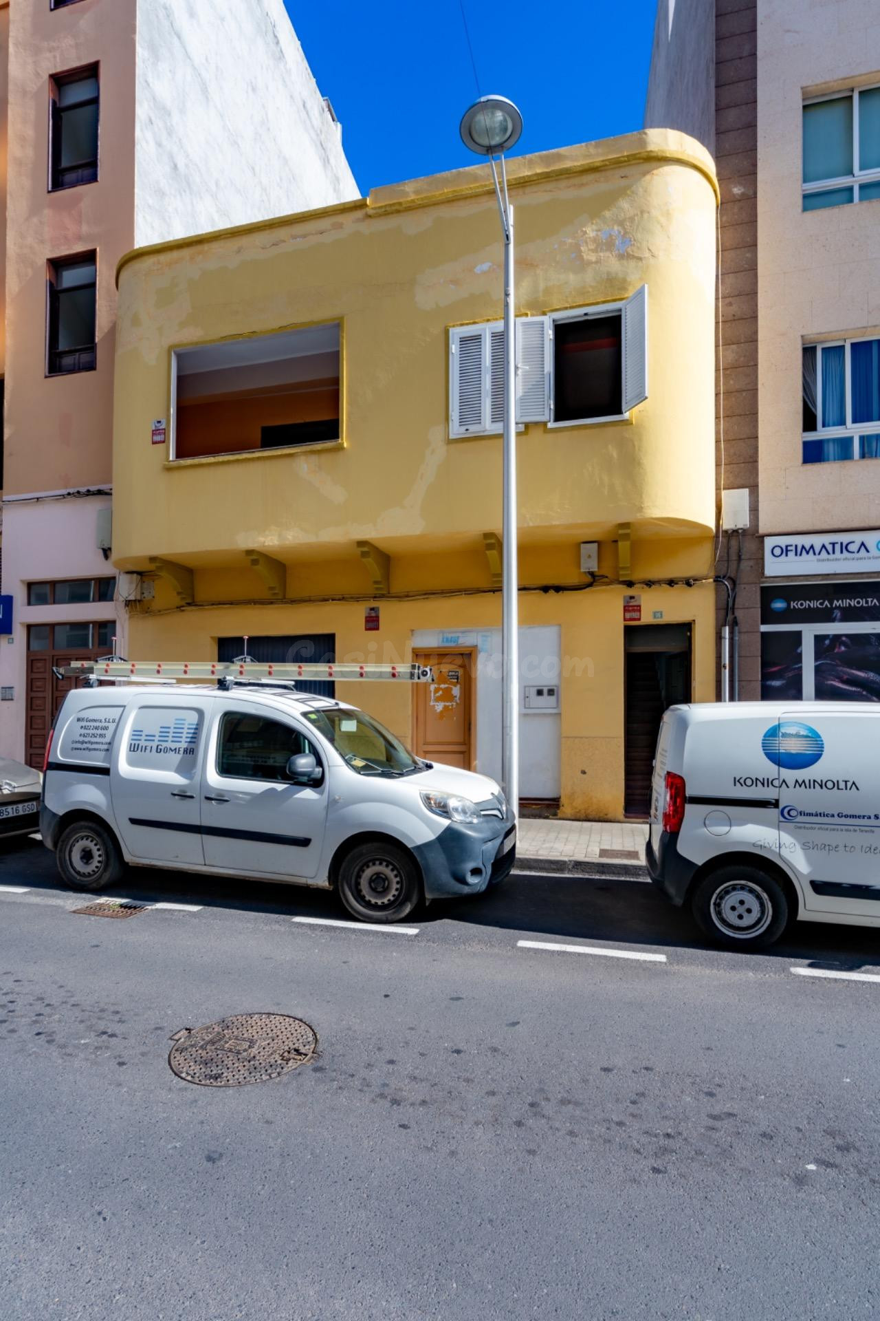 Casa con local comercial y vivienda en pleno centro de San S - foto 2