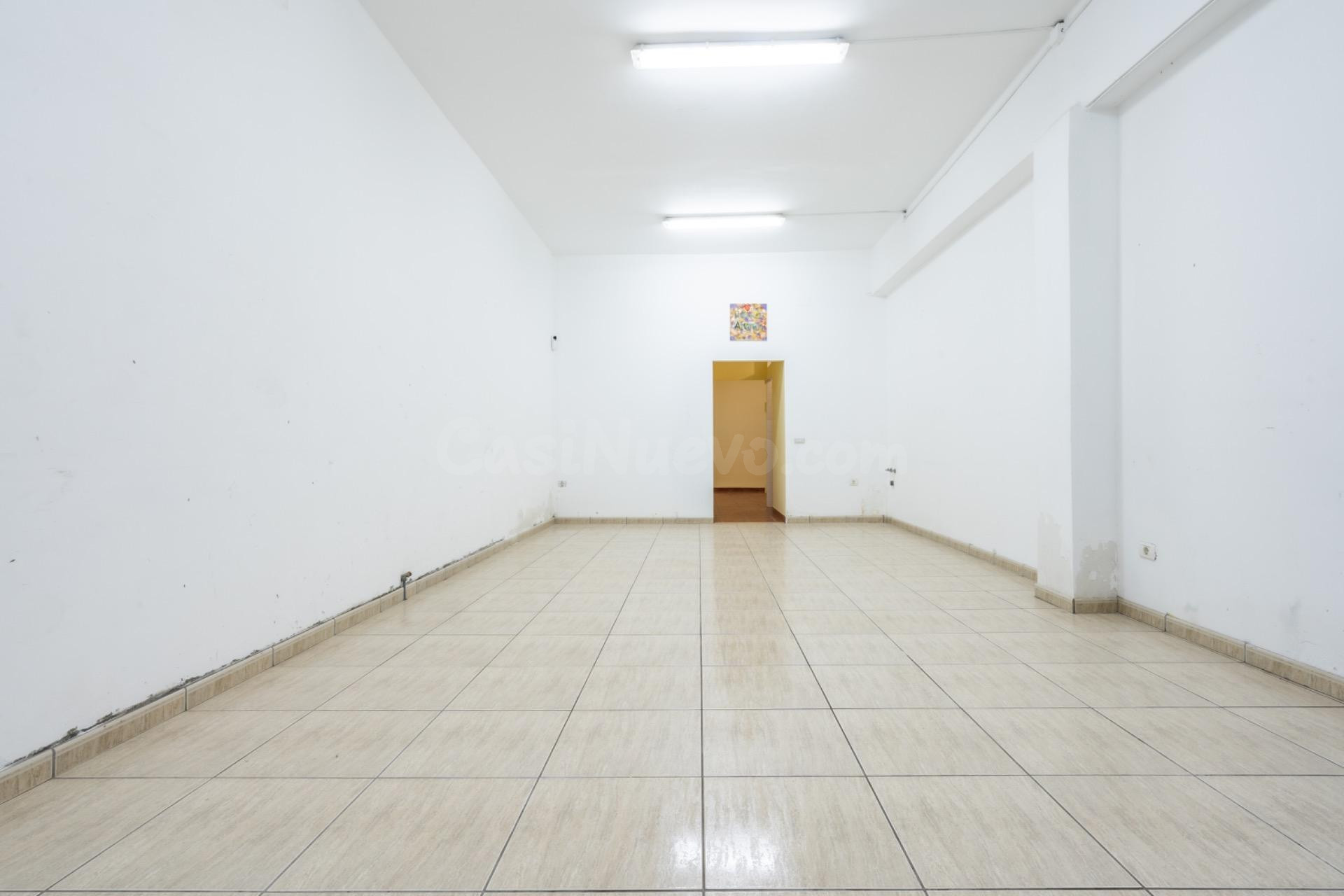 Casa con local comercial y vivienda en pleno centro de San S - foto 3