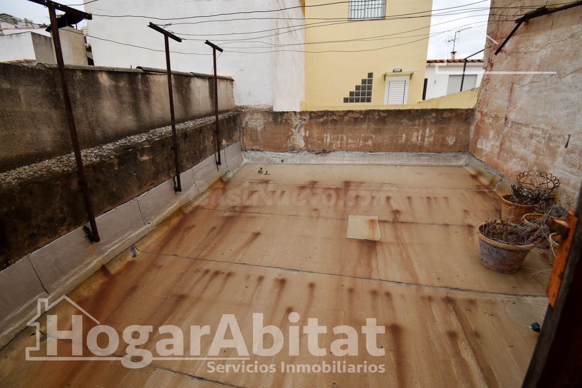 AMPLIA CASA CON 2 TERRAZAS CERCA DEL CENTRO - foto 3