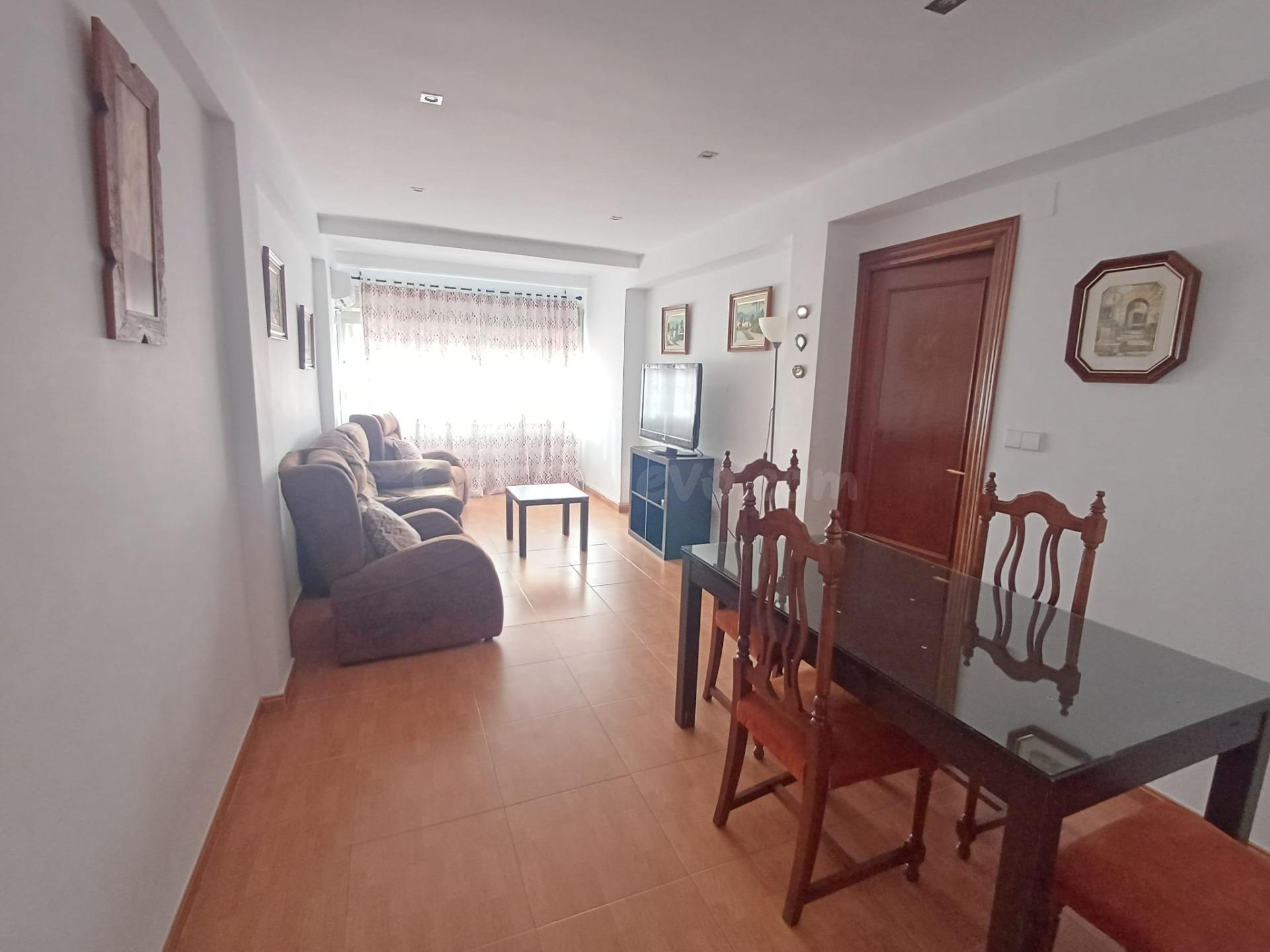 Piso en Puerta Blanca de 3 dormitorios, se alquila sólo por  - foto 3