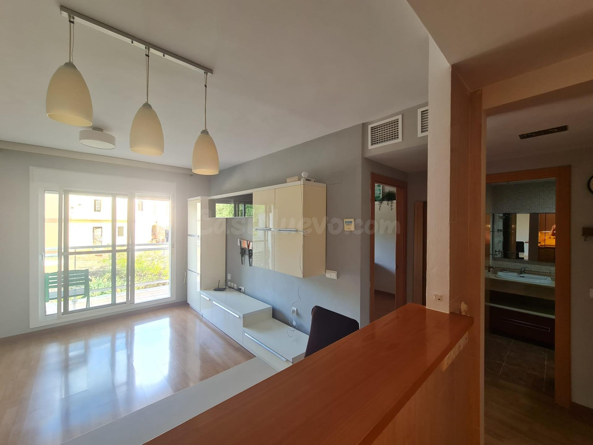 Espectacular piso con terraza, piscina, parking y trastero e