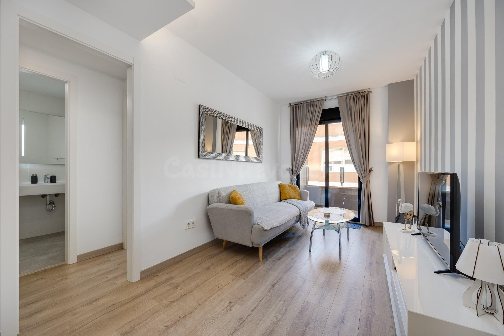 APARTAMENTO A 600M DEL PUERTO DE TORREVIEJA Y LISTO PARA ENT