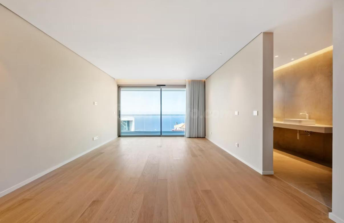 PROPIEDAD ÚNICA EN ALMERÍA | 200 m2 DE LUJO Y 120 m2 DE TERR