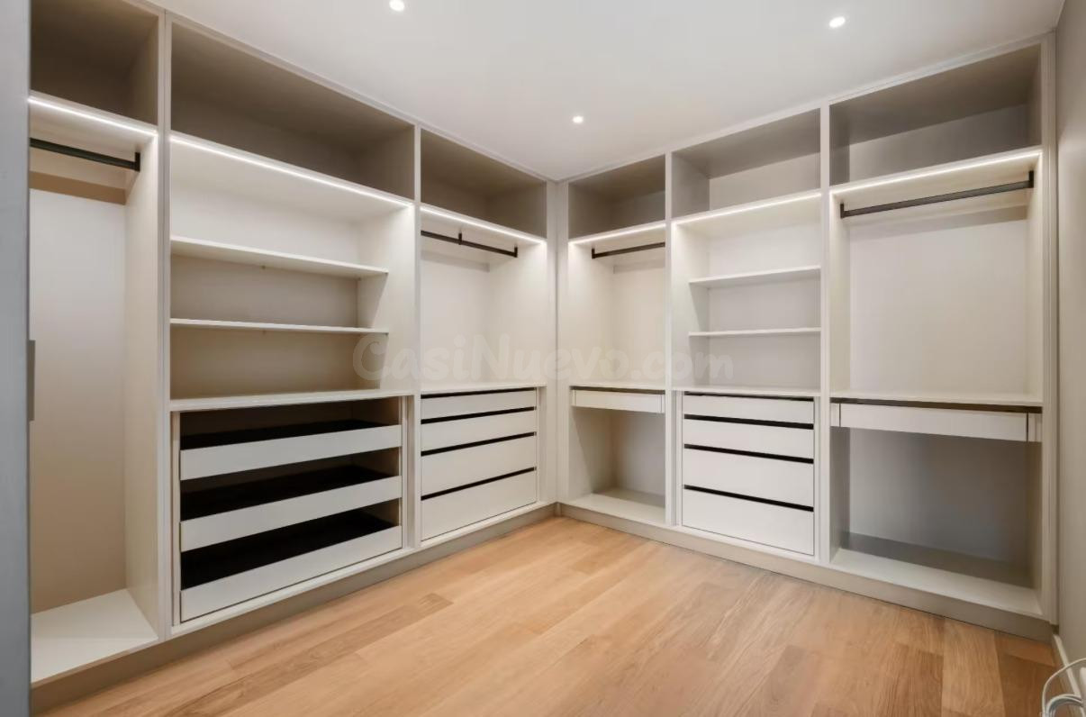 PROPIEDAD ÚNICA EN ALMERÍA | 200 m2 DE LUJO Y 120 m2 DE TERR - foto 5