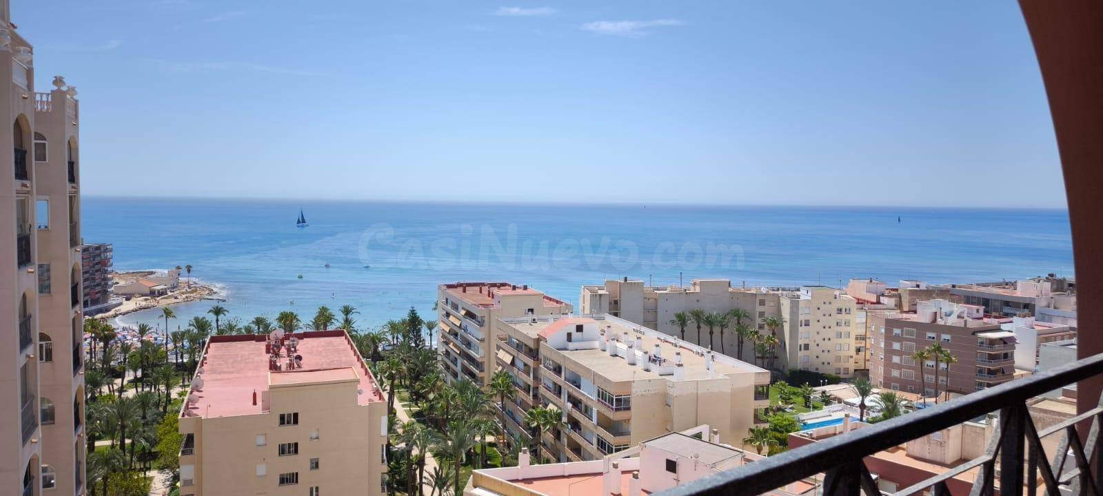 Apartamento en 13ª planta con vistas frontales al mar