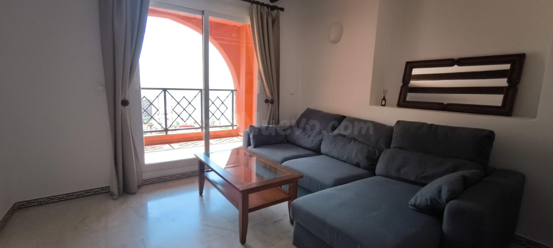 Apartamento en 13ª planta con vistas frontales al mar - foto 2