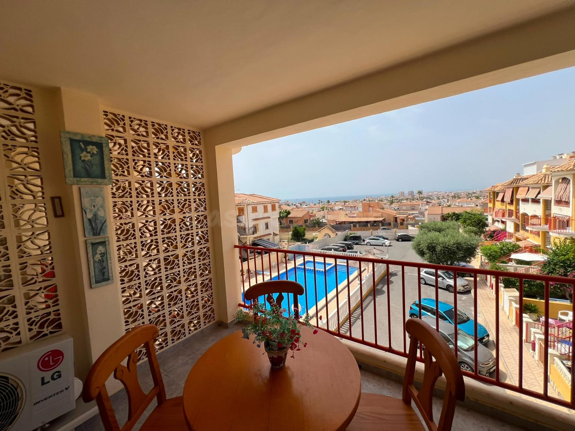 Vive frente al mar  | Amplia terraza, piscina y la tranquilidad que buscas