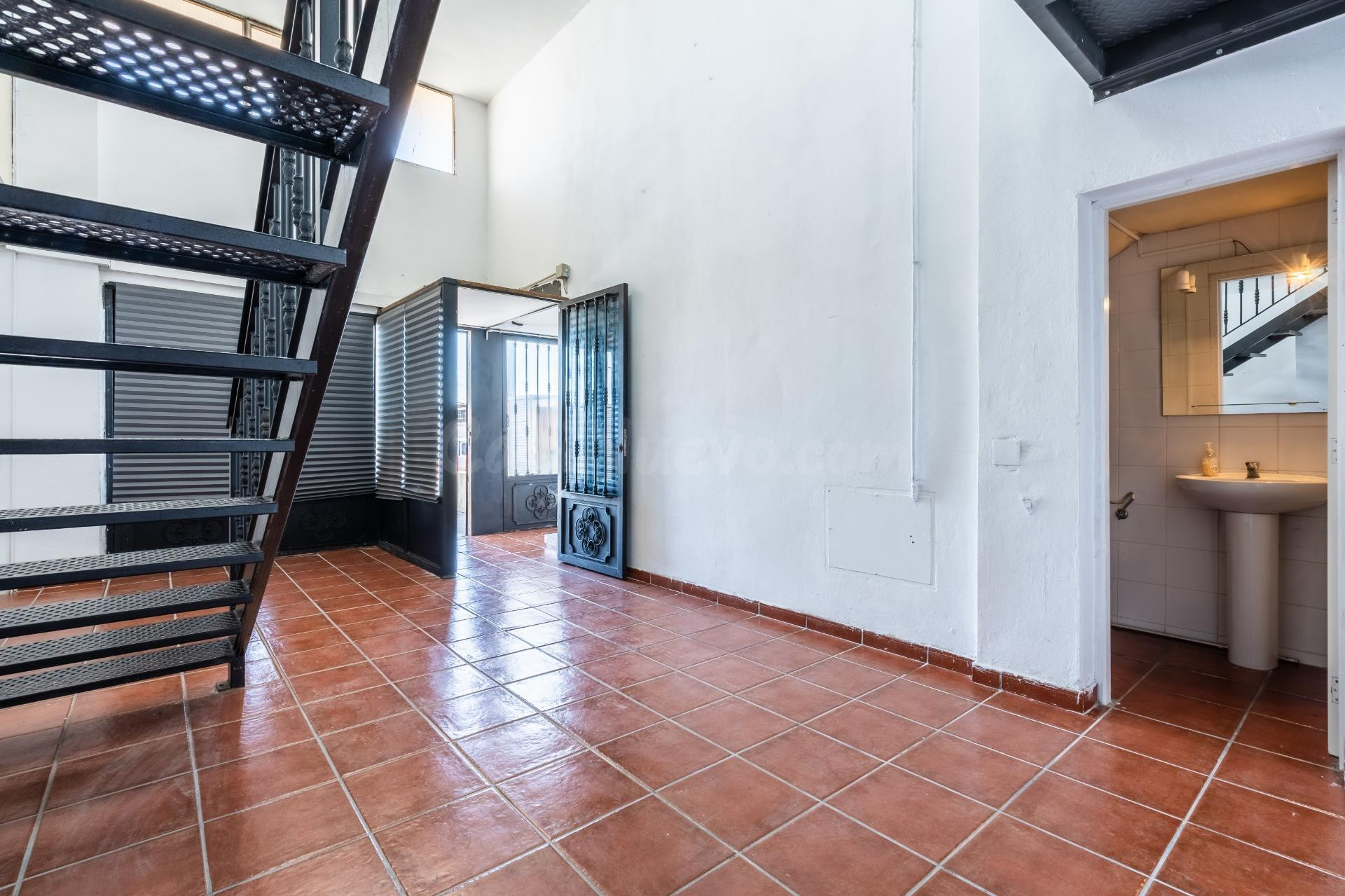 ALMACÉN EN VENTA EN SAN ISIDRO - foto 2