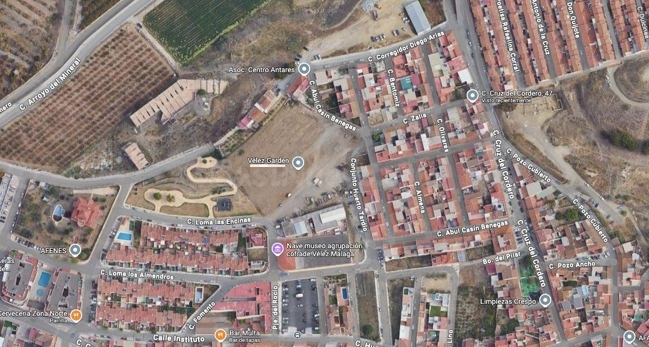 ¡Oportunidad Única! Parcela en Vélez-Málaga con Proyecto Apr - foto 2