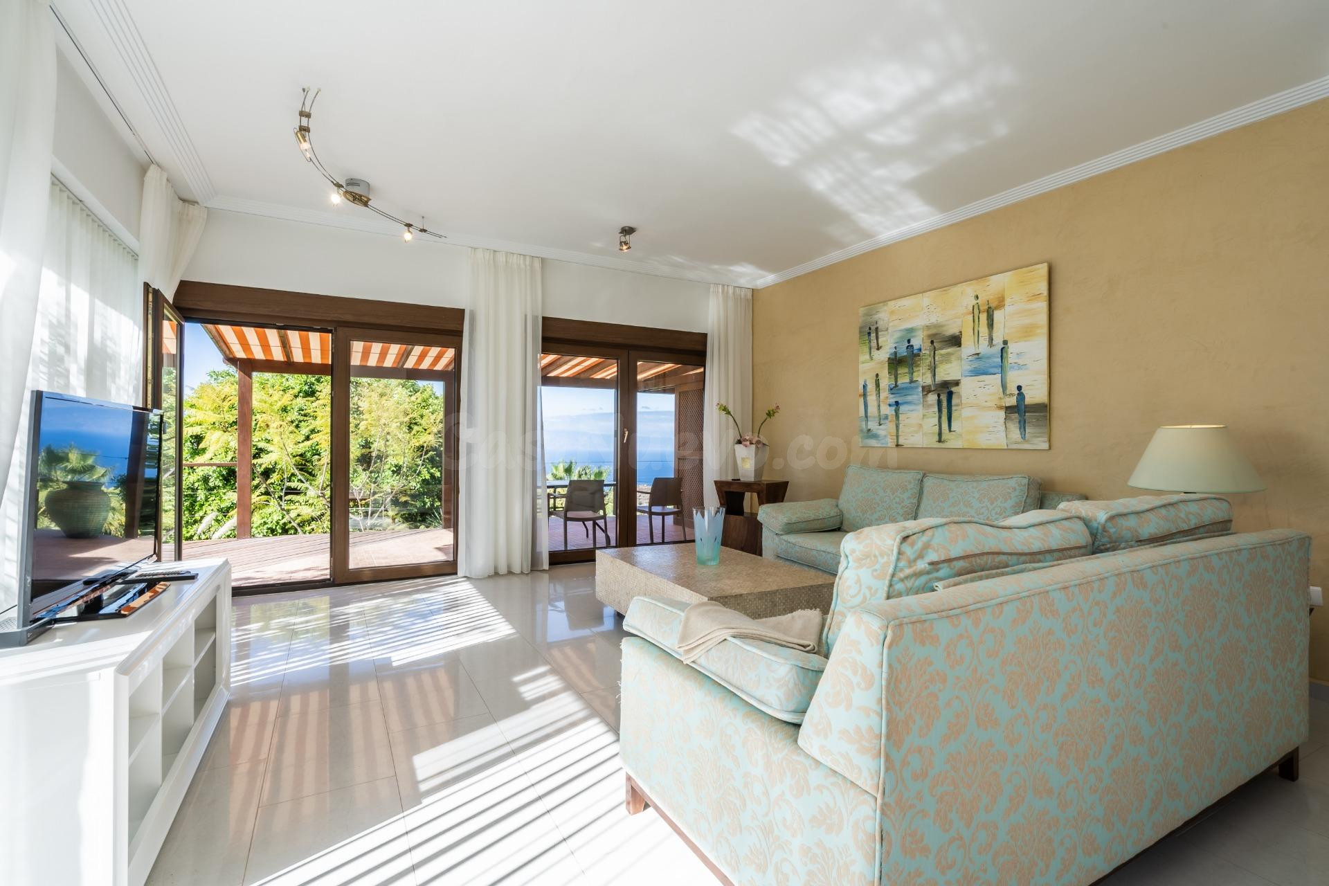 ESPECTACULAR FINCA RESIDENCIAL DE LUJO CON 6 VIVIENDAS, ZONA - foto 2