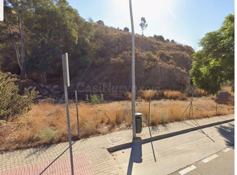 ¡Tu futuro hogar te espera en este amplio solar urbano! - foto 2