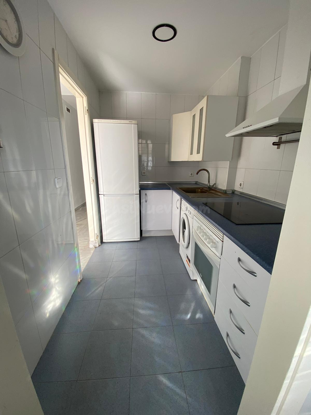 Torreblanca - Piso, 2 Dormitorios, Patio Privado, Parking y  - foto 3