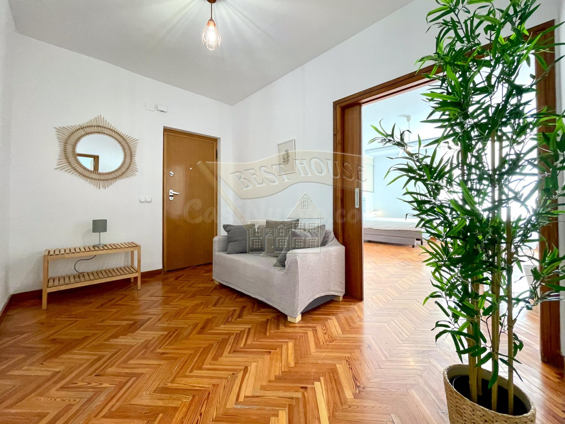AMPLIO Y LUMINOSO PISO CON habitaciones DOBLES*****