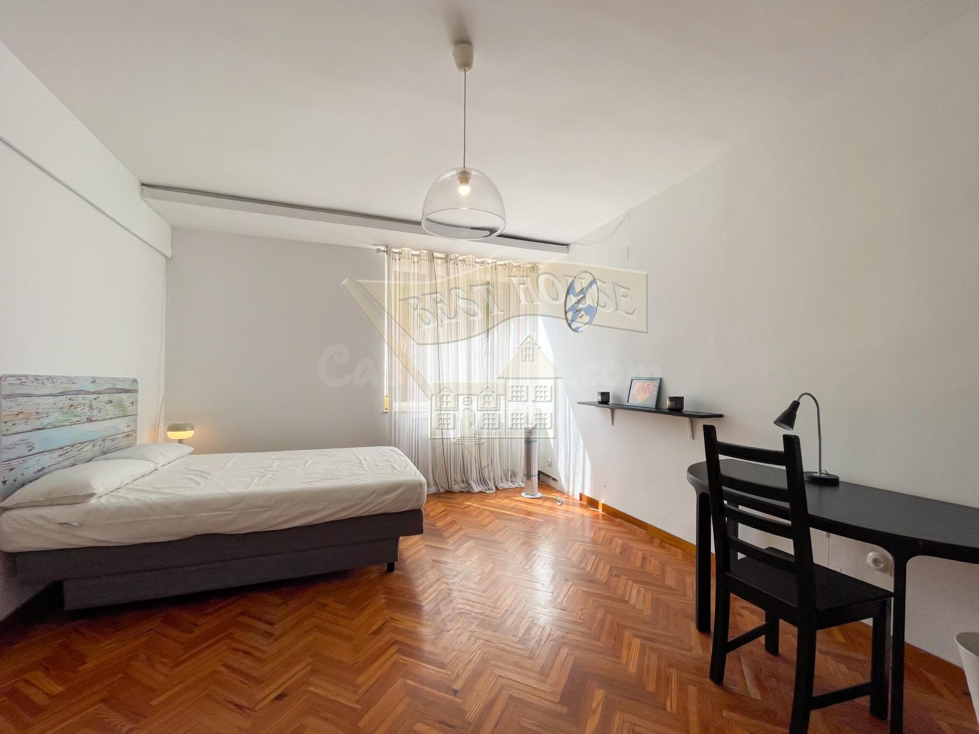 AMPLIO Y LUMINOSO PISO CON habitaciones DOBLES***** - foto 5