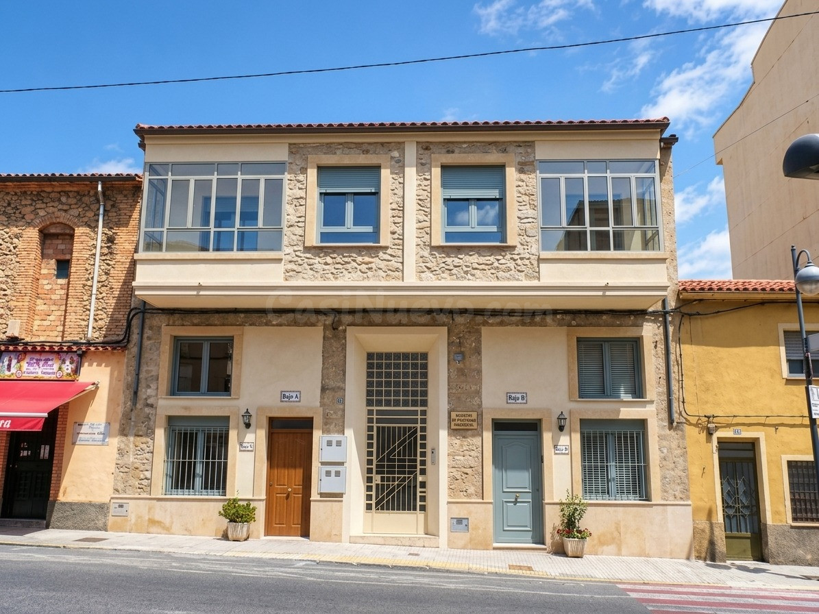CASA + 2 PLANTAS BAJAS  POSIBILIDAD DE DIVISIÓN HORIZONTAL P