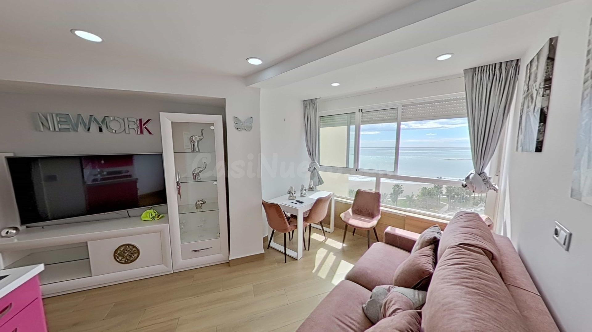 Precioso apartamento reformado en primera línea junto a Puer - foto 4