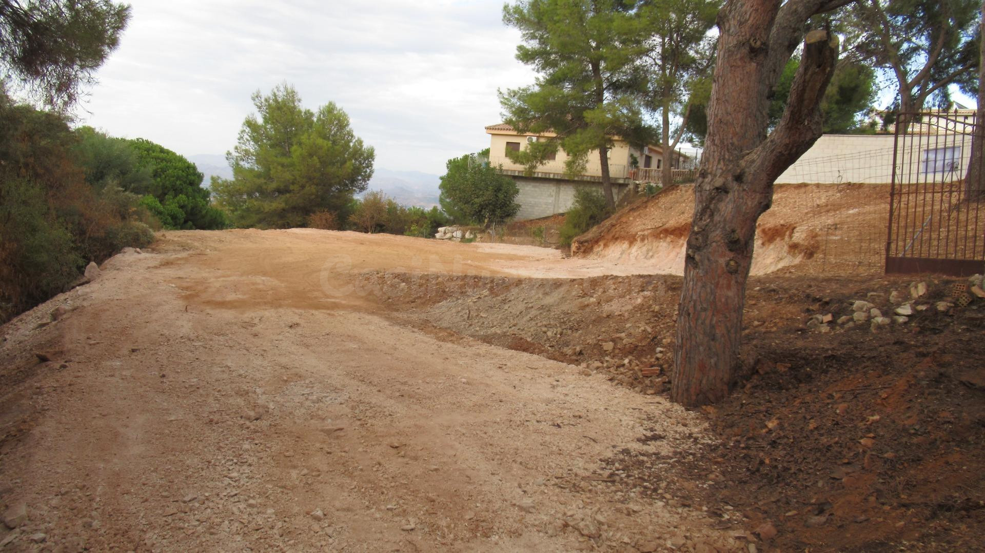 Parcela en Pinos de Alhaurin zona media.
