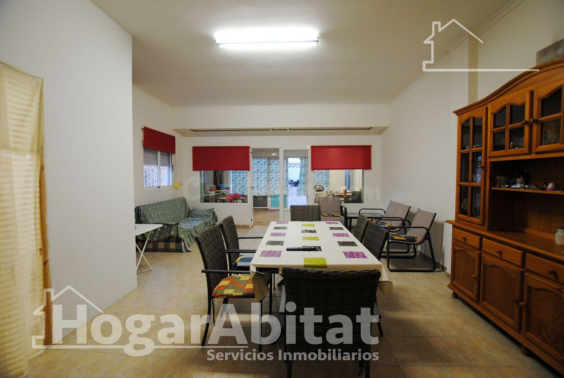 EXTERIOR CON TERRAZA JUNTO A LA PLAYA - foto 2