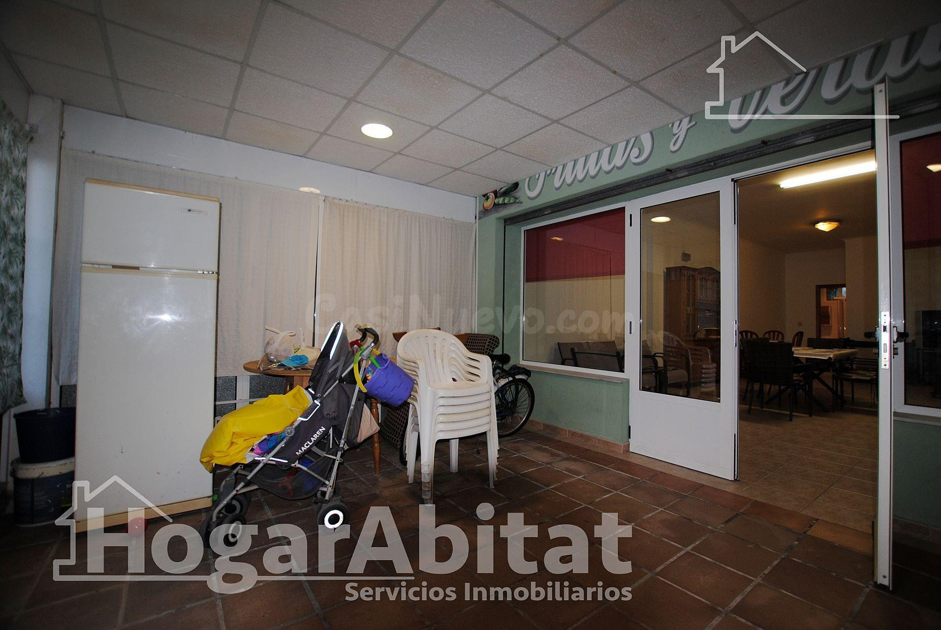 EXTERIOR CON TERRAZA JUNTO A LA PLAYA - foto 4