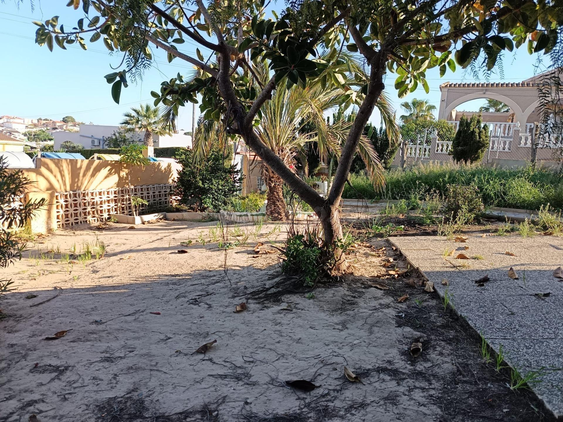 Chalet independiente en parcela de 831 m2 con infinitas posi - foto 2