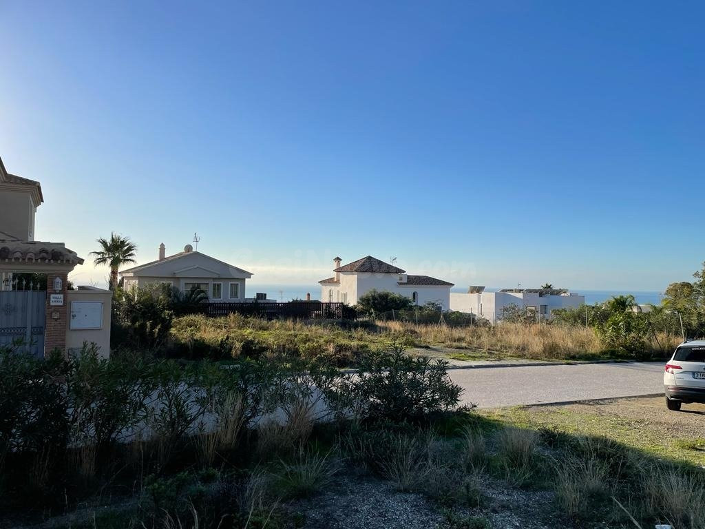 Parcela de lujo en Benalmadena - Urb. Retamar