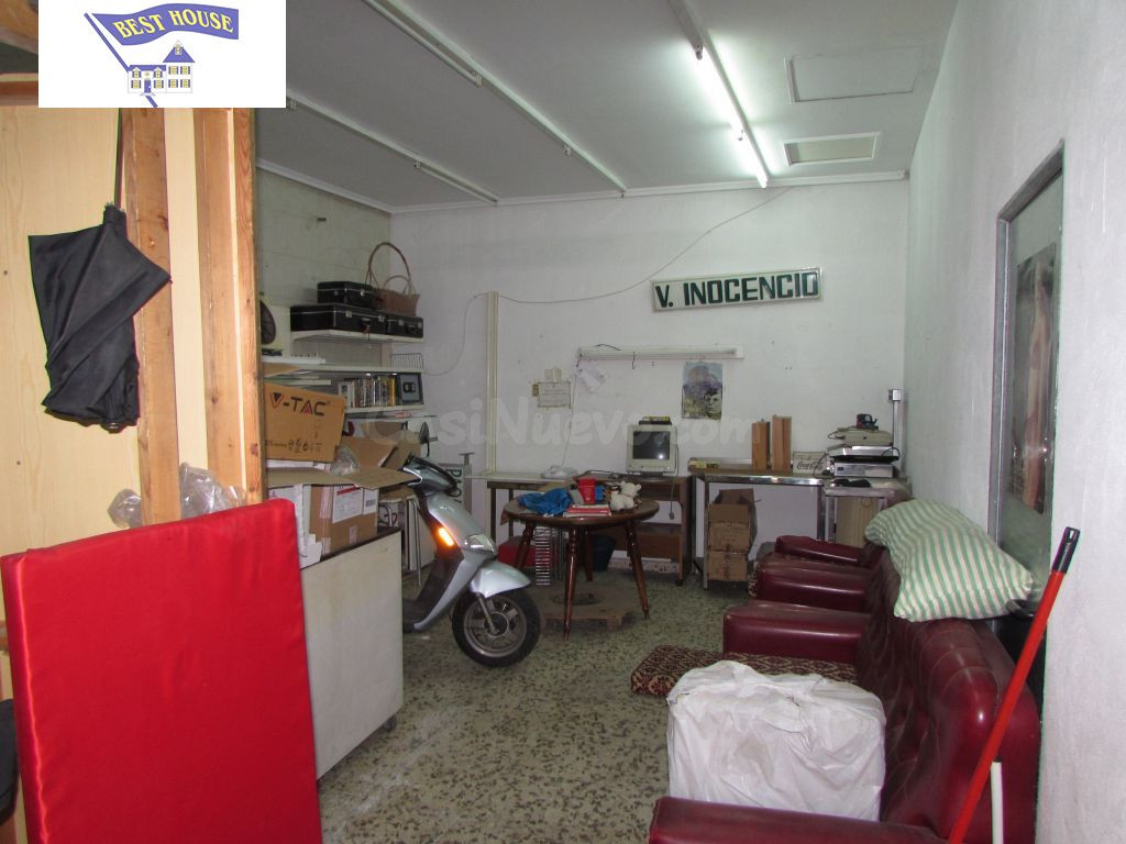 Local comercial 115m² en alquiler - Industria